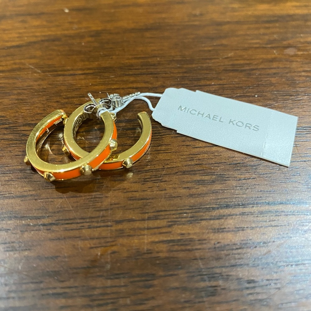 MICHAEL KORS STUDDED GOLD-PLATED AND ACETATE HOOP EARRINGS